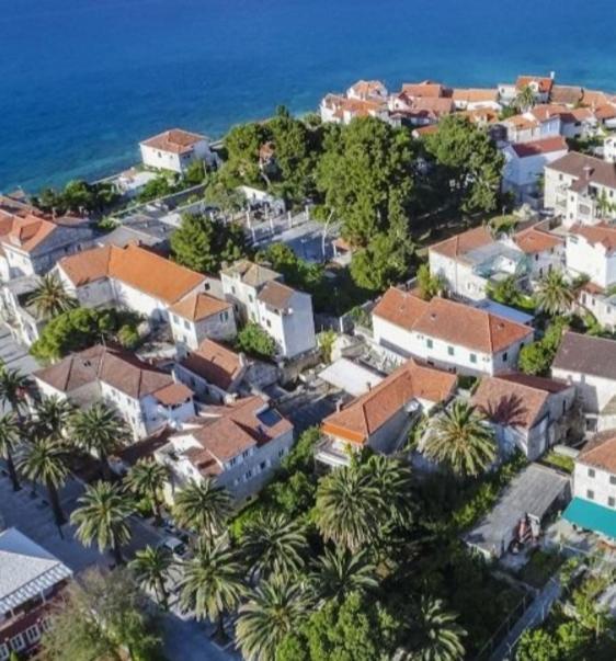 Apartments Desiree Сутіван Екстер'єр фото