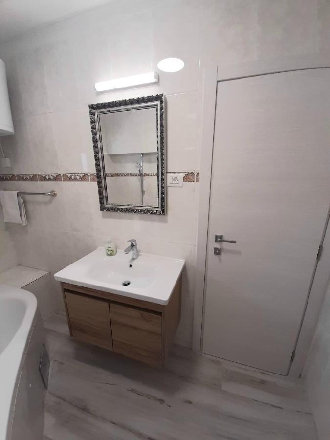 Apartments Desiree Сутіван Екстер'єр фото